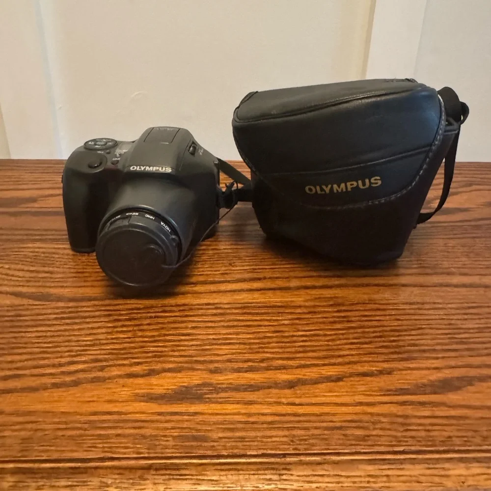 Olympus Black Compact Digital Camera with 28-115mm Lens